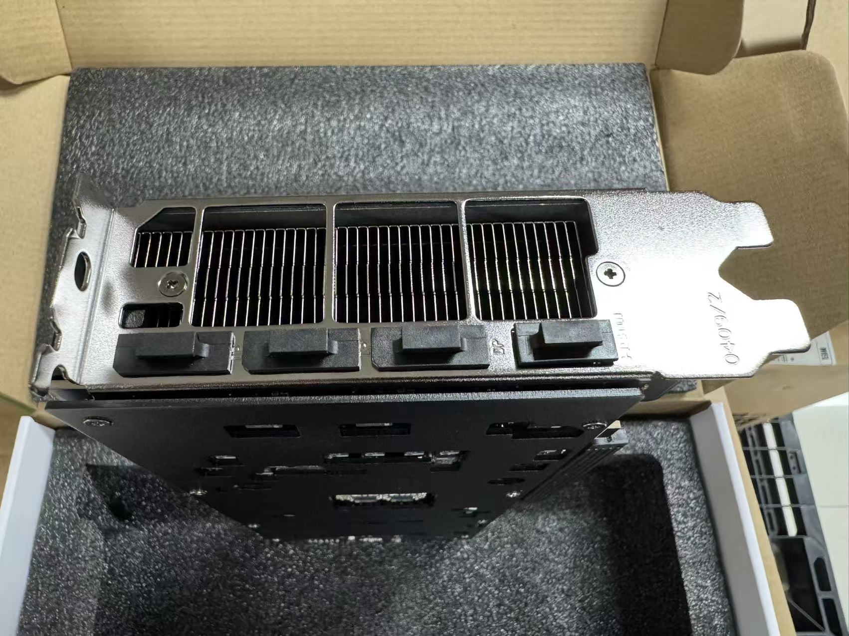 For GeForce RTX 4070 Ti Super  - đánh giá và giá Rtx 4070 Ti Super 16Gb